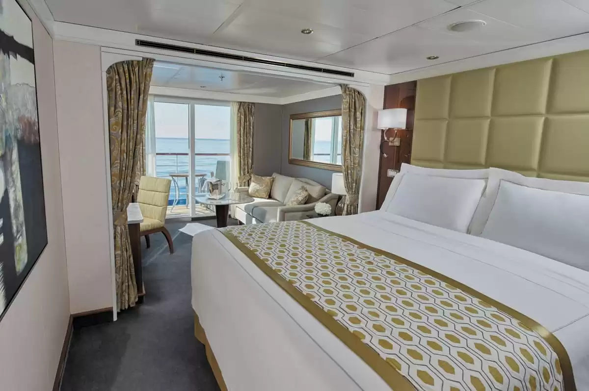 le Seven Seas Voyager :   12