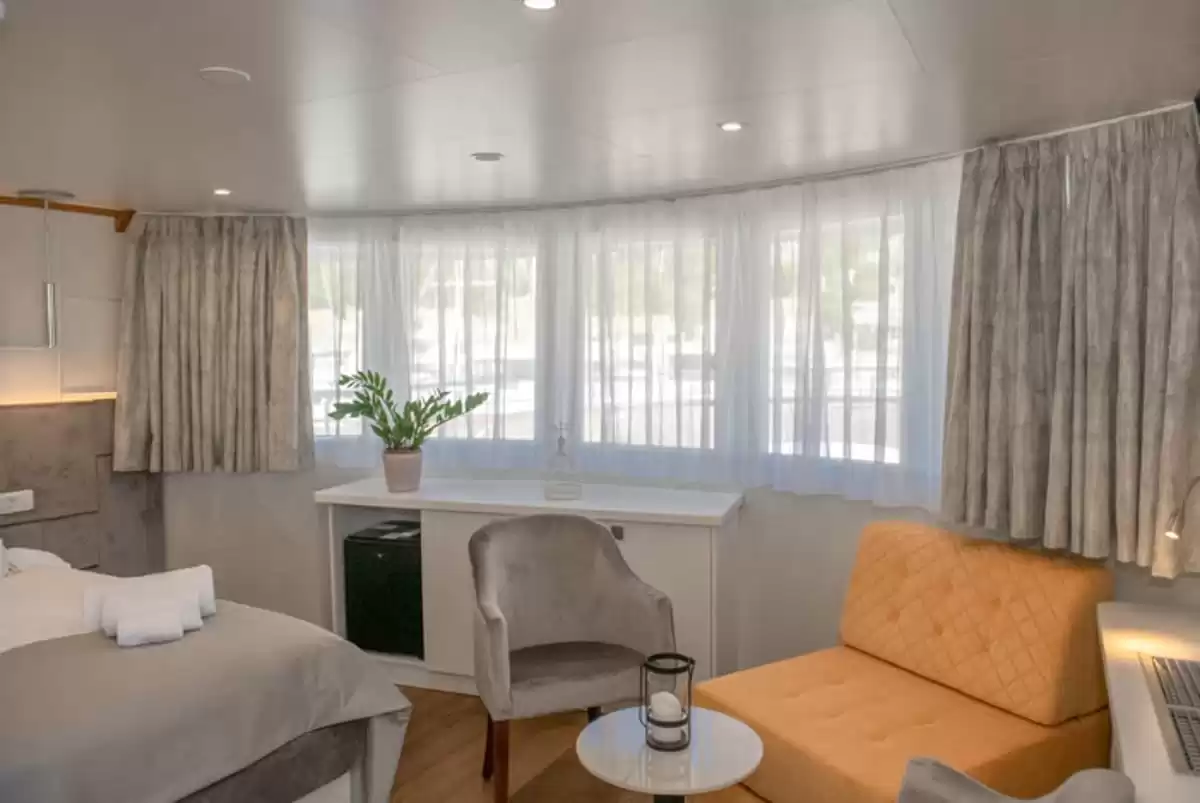 le MY Adriatic Blue :   1