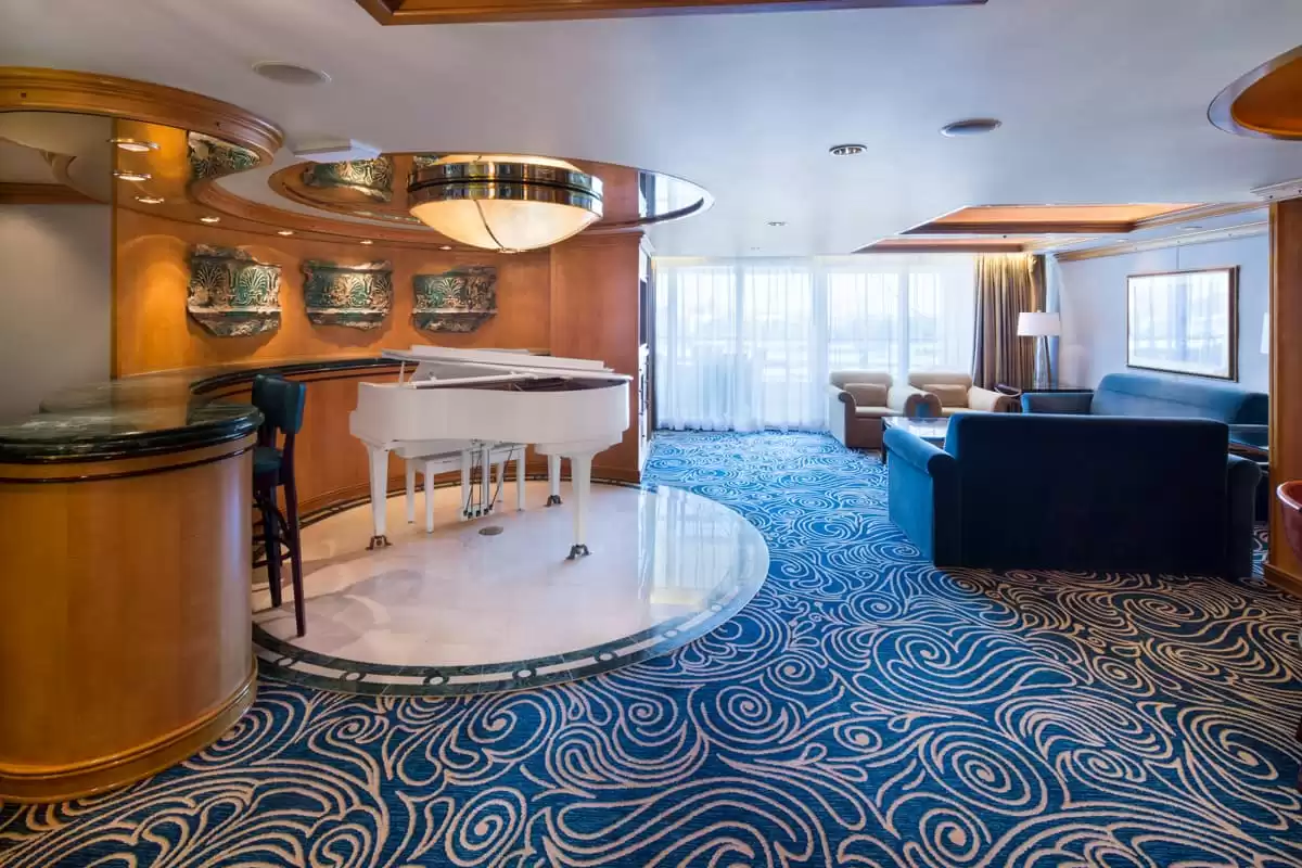 le Grandeur of the Seas :   25