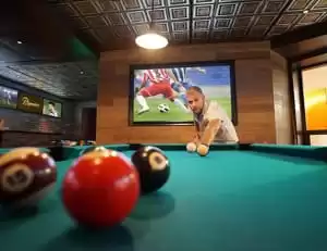 5-PLAYMAKERS SPORT BAR & ARCADE