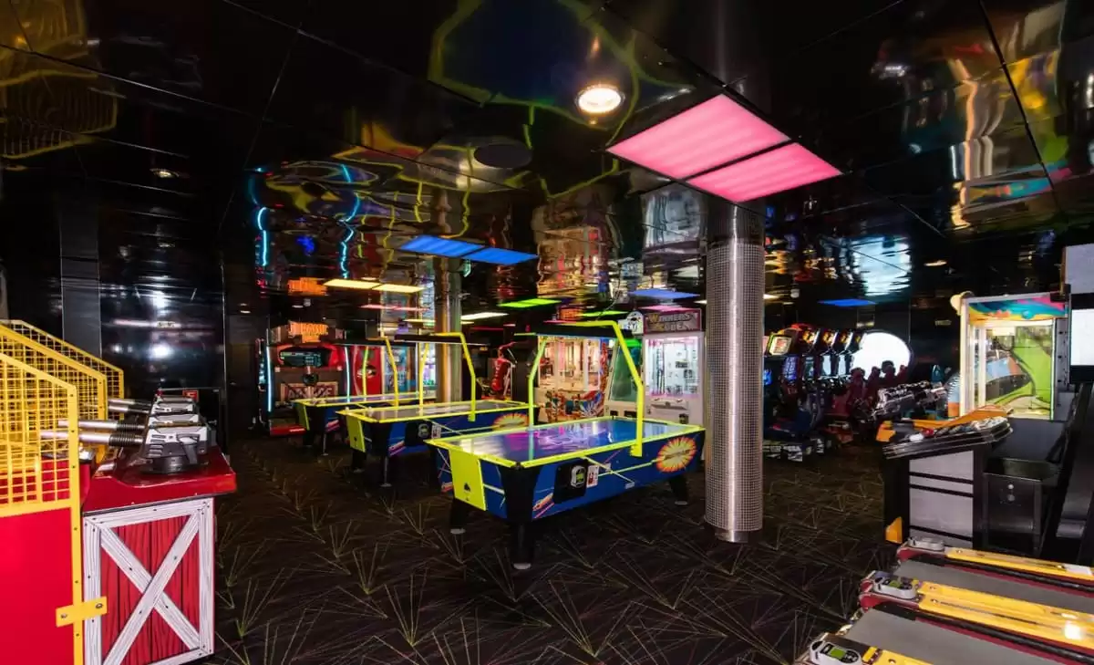 le  :  cabine 8