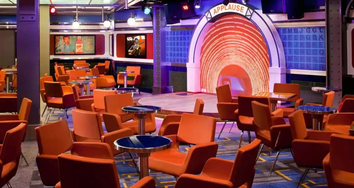 le  :  cabine 9