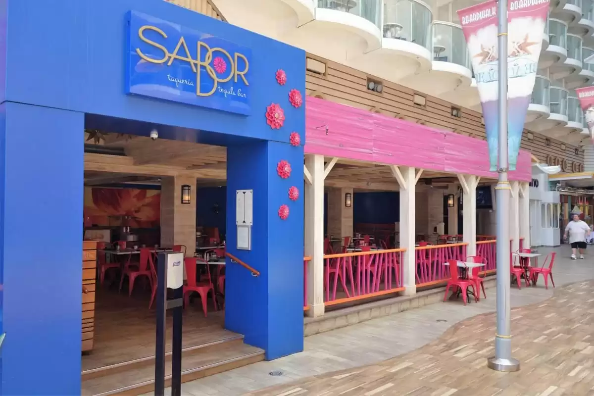 le  :  cabine 58