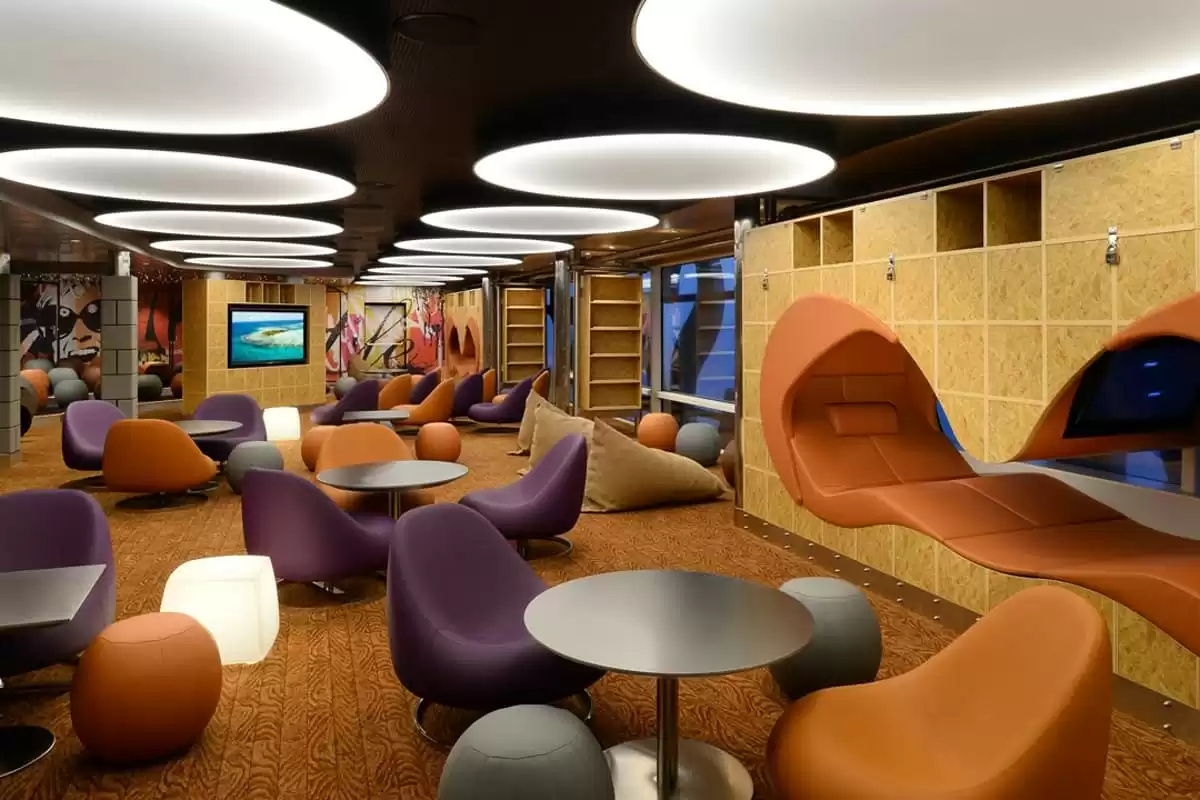 le  :  cabine 8