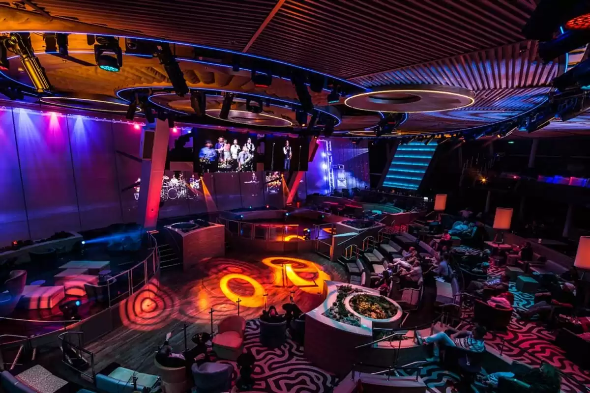 le  :  cabine 9