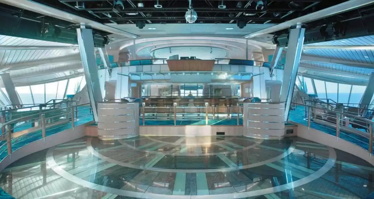 le  :  cabine 7