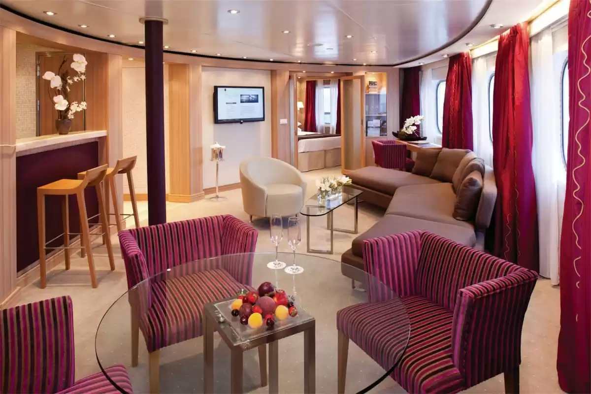 le Seabourn Quest :   3