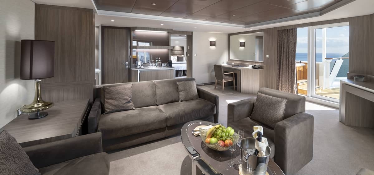 5- LE MSC YACHT CLUB<br>SUITES PREMIUMS ET ESPACES EXCLUSIFS 