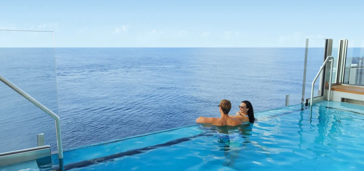2- INFINITY BEACH<br> PISCINES À DÉBORDEMENT AVEC VUE IMPRENABLE