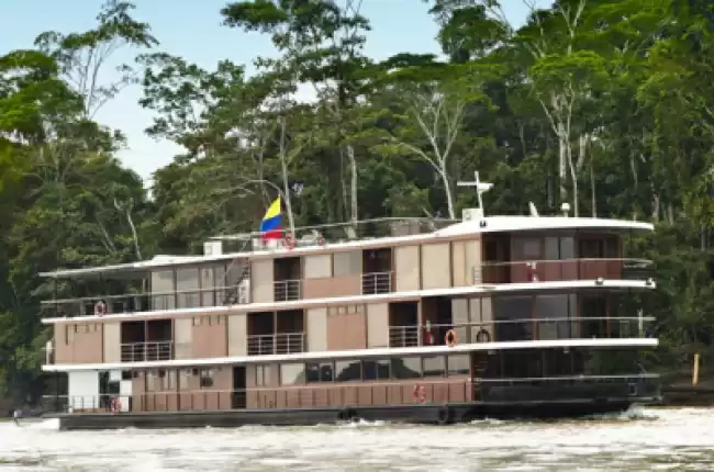 le MV Manatee Amazone Explorer :   