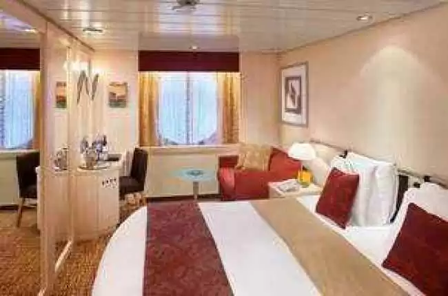 le Celebrity Millennium :   