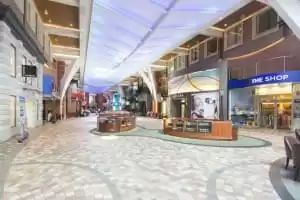 Promenade shops