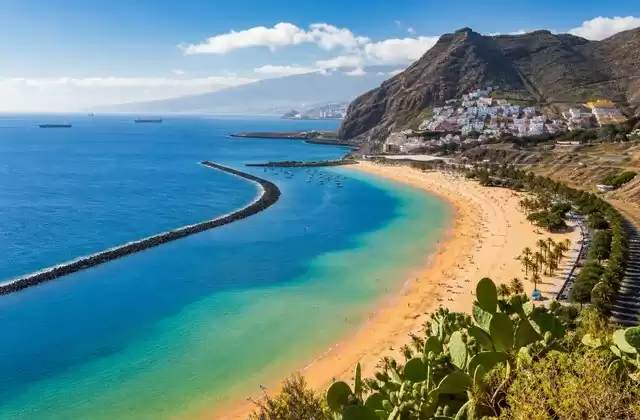 Aux Canaries