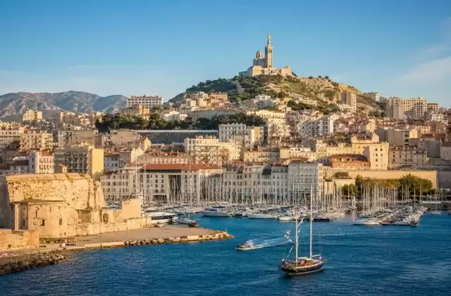 À Marseille