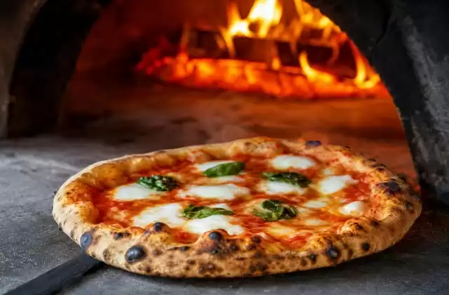 À Naples