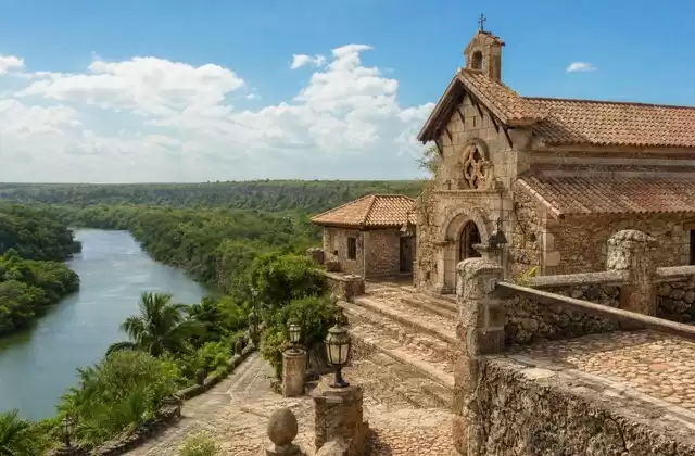 À Altos de Chavón