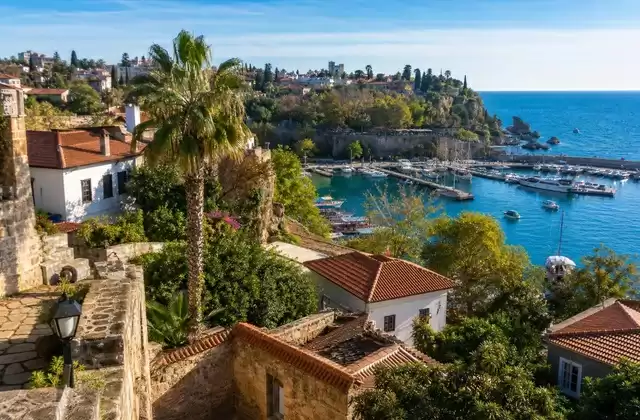 À Antalya