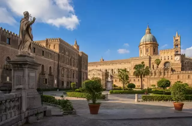La Cathédrale et le Palais des Normands