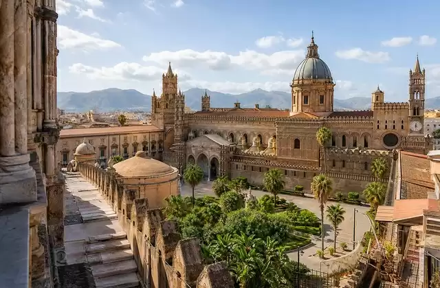 La Cathédrale et le Palais des Normands