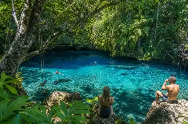 Riri Blue Hole