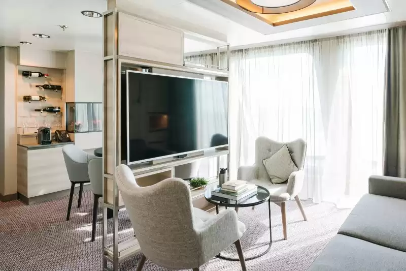 Très Grande Suite