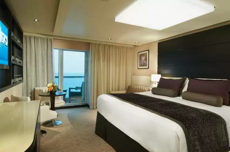 Haven Suite avec chambre principale et grand balcon vue sur Poupe
